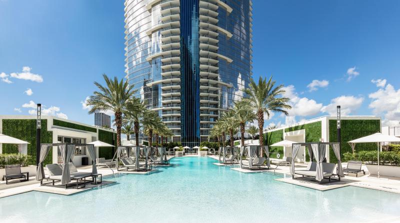  Condo & Townhome Photos