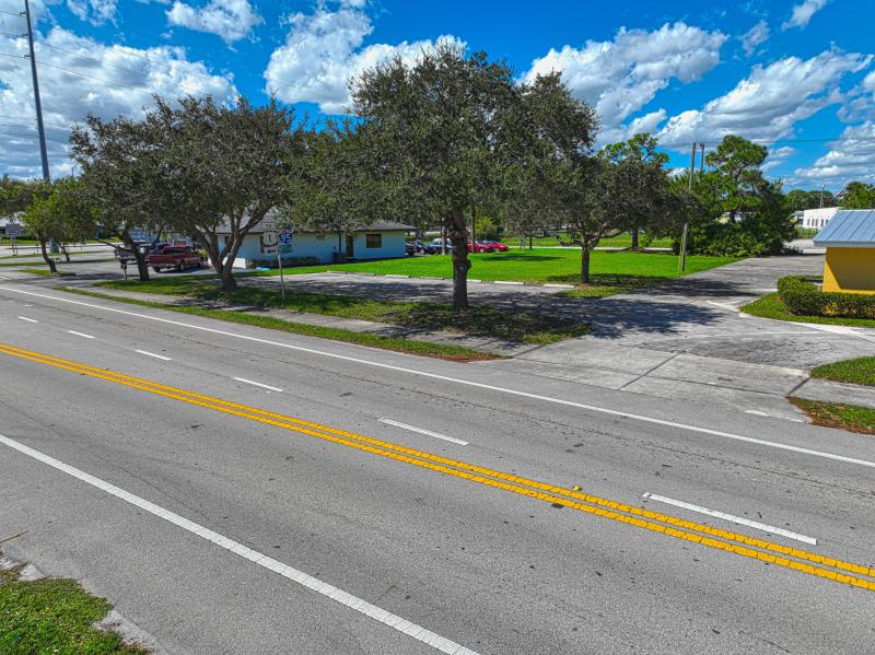  Commercial & Industrial Land Images 