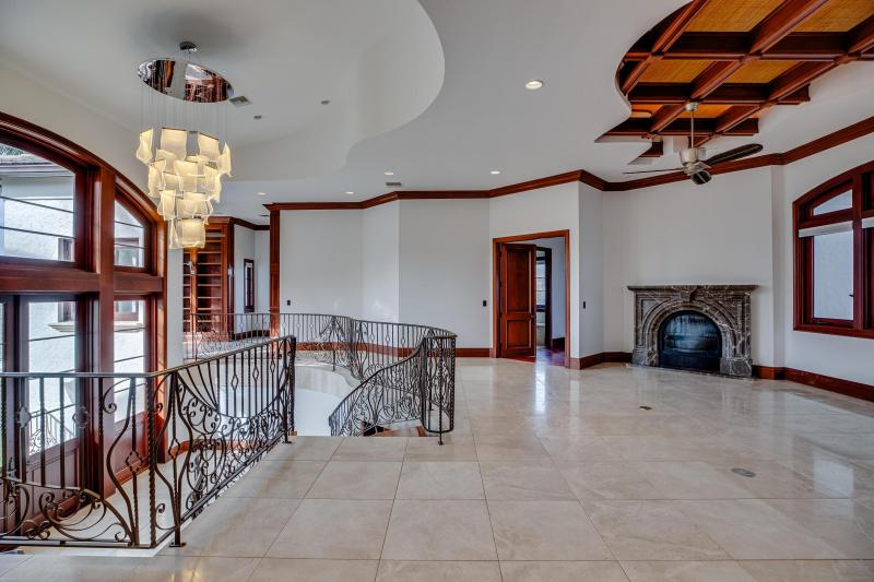  Single Family Homes Photo 11:  Hutchinson Island,  FL 34949