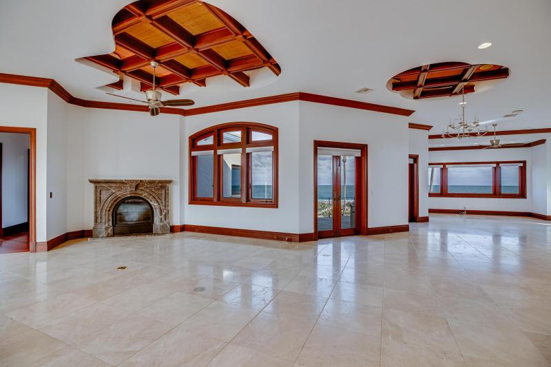  Single Family Homes Photo 13:  Hutchinson Island,  FL 34949