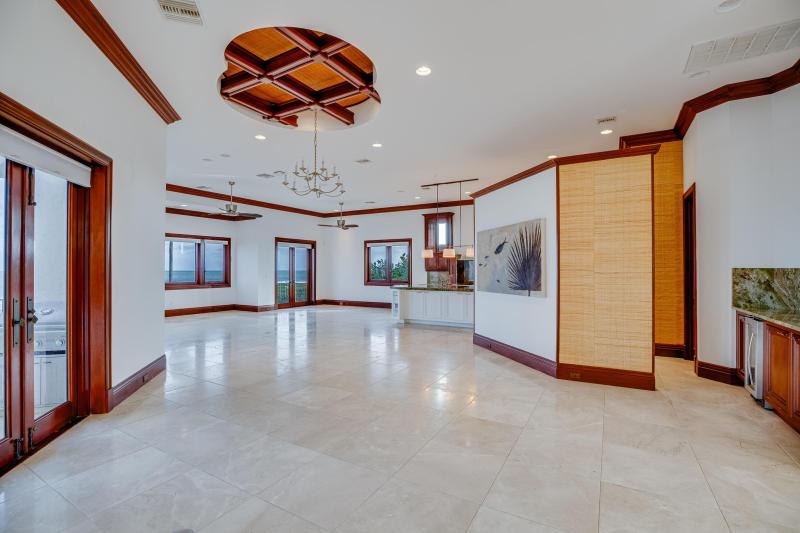  Single Family Homes Photo 14:  Hutchinson Island,  FL 34949