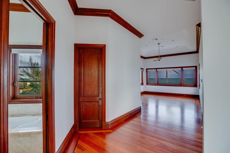  Single Family Homes Photo 22:  Hutchinson Island,  FL 34949