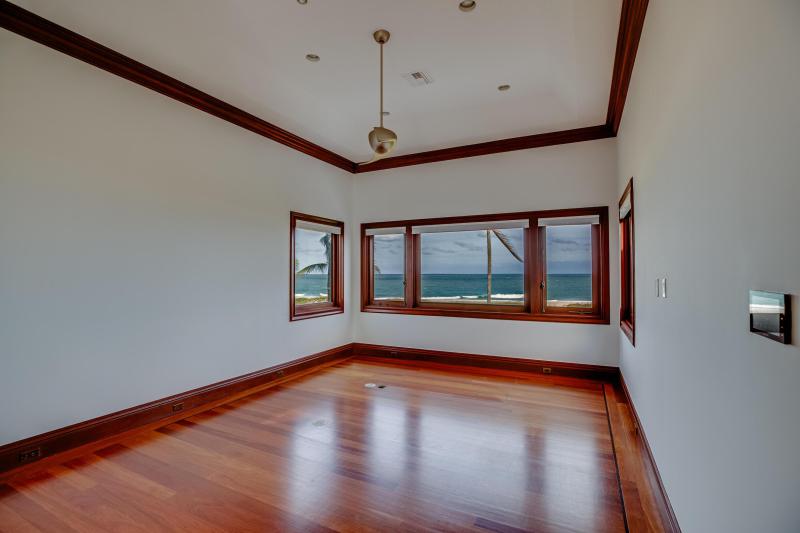  Single Family Homes Photo 23:  Hutchinson Island,  FL 34949