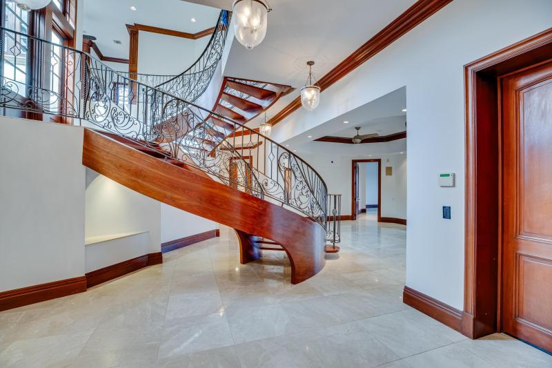  Single Family Homes Photo 33:  Hutchinson Island,  FL 34949