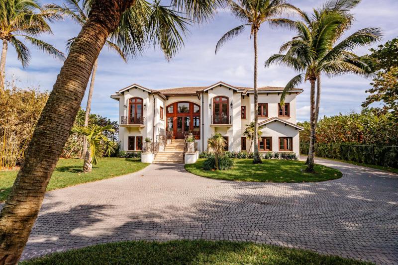  Single Family Homes Photo 4:  Hutchinson Island,  FL 34949