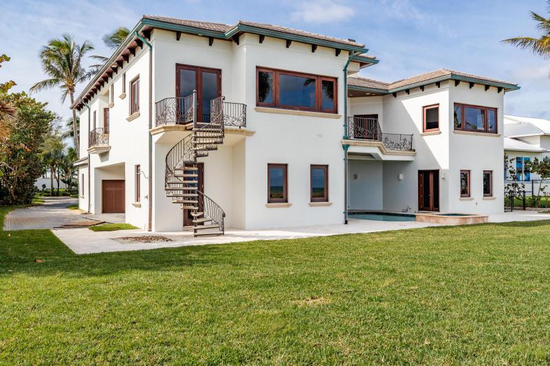  Single Family Homes Photo 43:  Hutchinson Island,  FL 34949