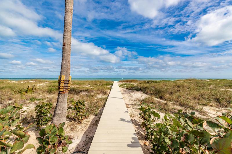  Single Family Homes Photo 44:  Hutchinson Island,  FL 34949