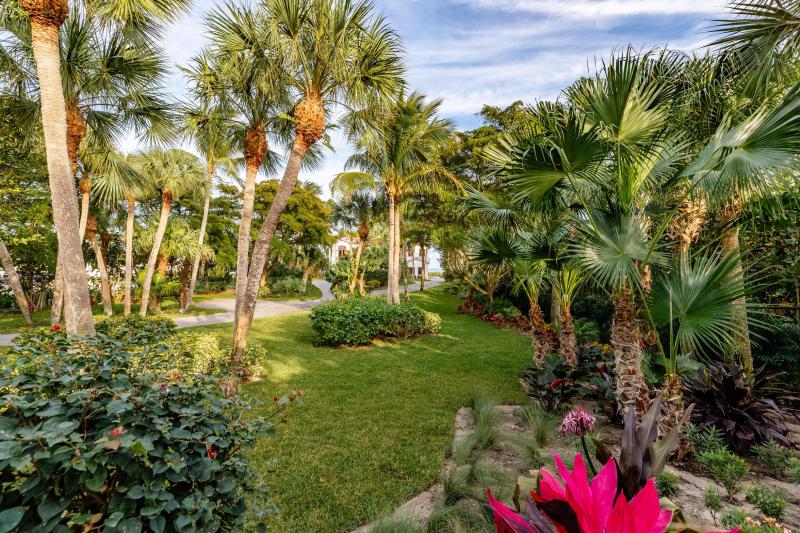  Single Family Homes Photo 6:  Hutchinson Island,  FL 34949