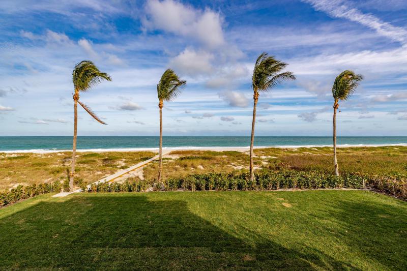 Single Family Homes Photo 7:  Hutchinson Island,  FL 34949