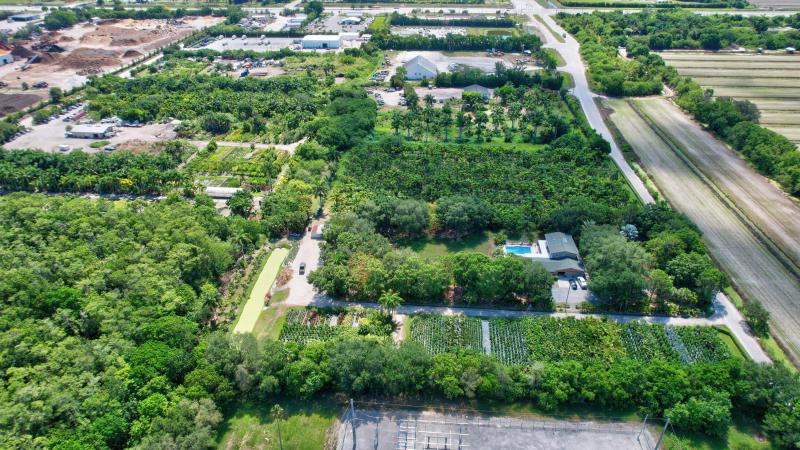  Commercial & Industrial Land Images 