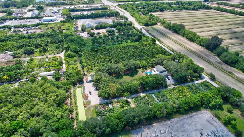  Commercial & Industrial Land Images 