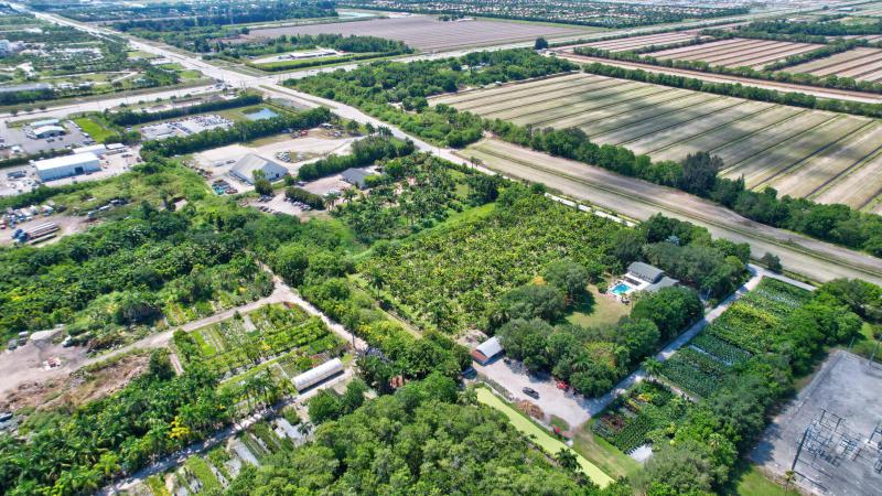  Commercial & Industrial Land Images 