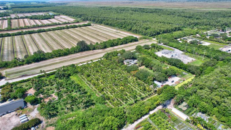  Commercial & Industrial Land Images 