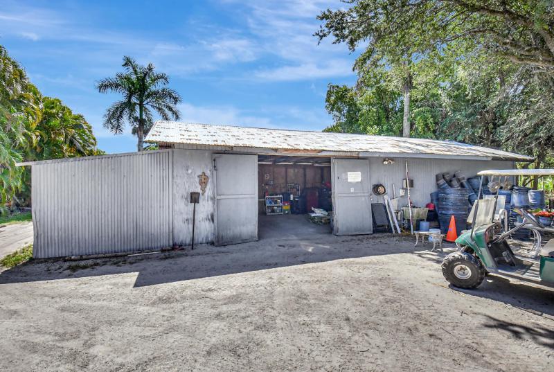  Commercial & Industrial Land Images 
