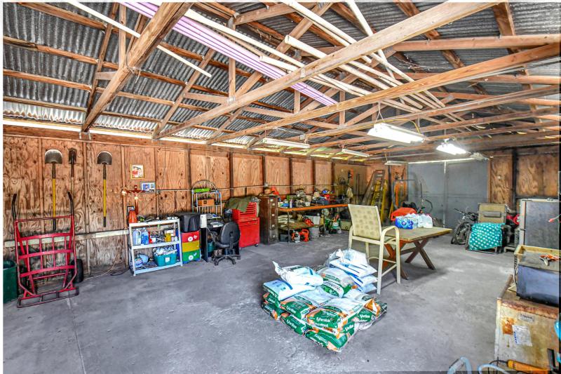  Commercial & Industrial Land Images 