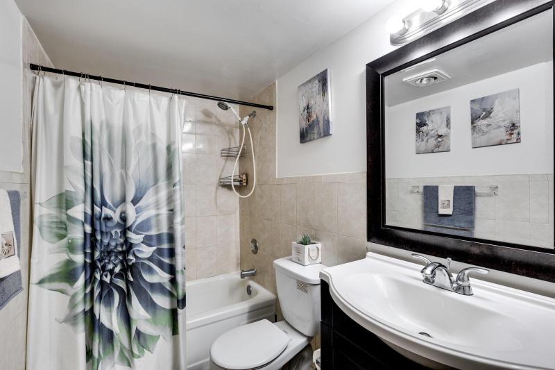 Condo & Townhome Photos