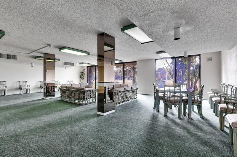  Condo & Townhome Photos