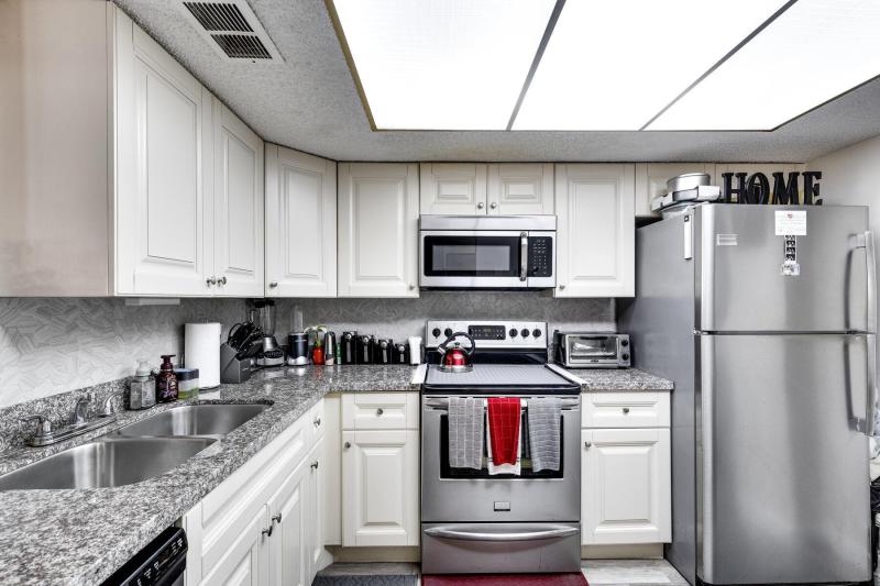 Condo & Townhome Photos