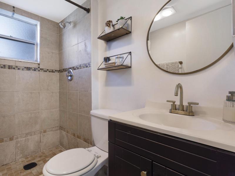  Condo & Townhome Photos