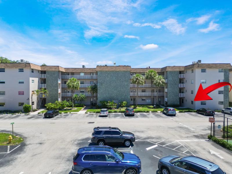  Condo & Townhome Photos