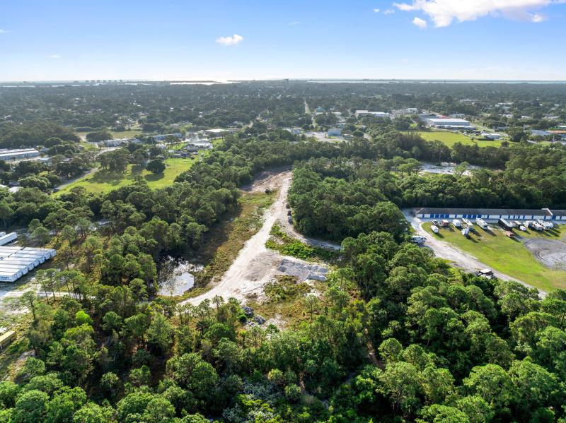  Commercial & Industrial Land Images 