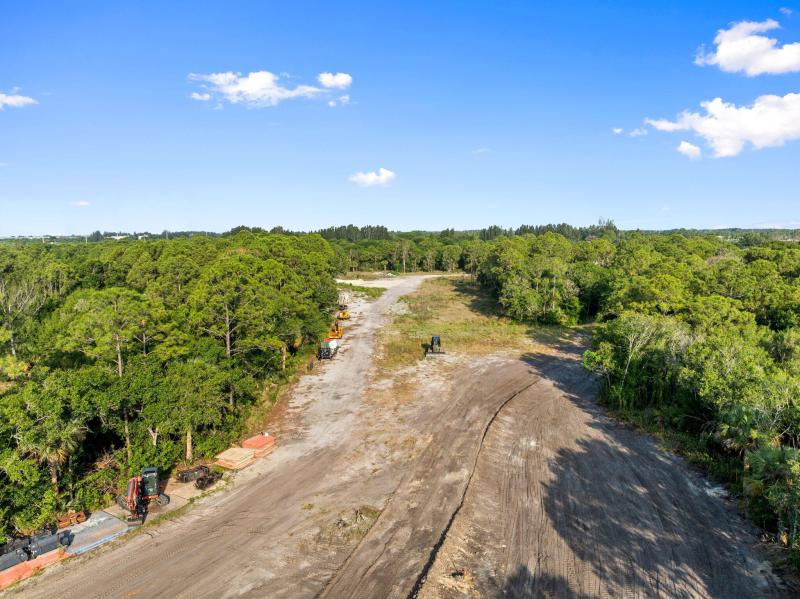  Commercial & Industrial Land Images 