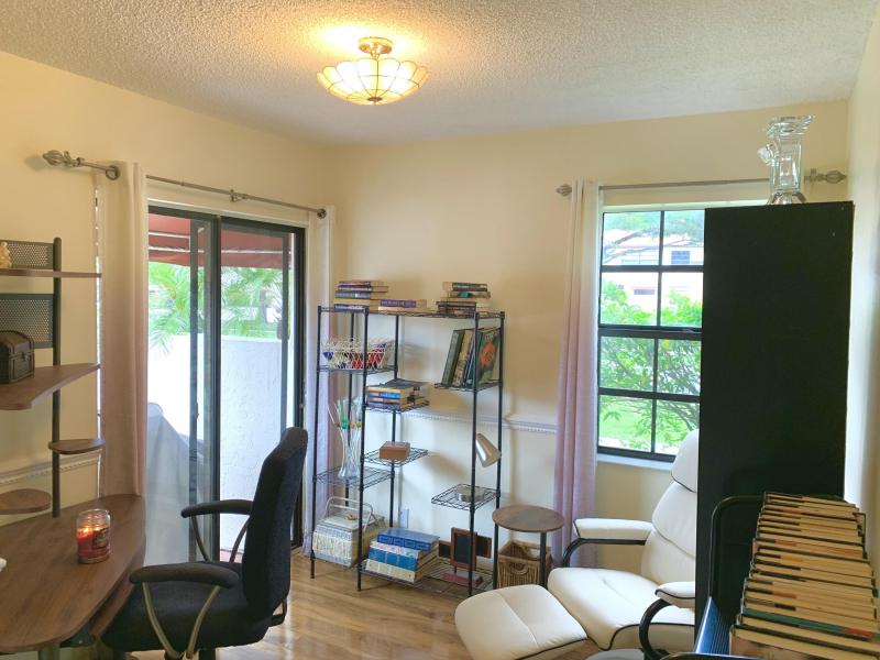  Condo & Townhome Photos