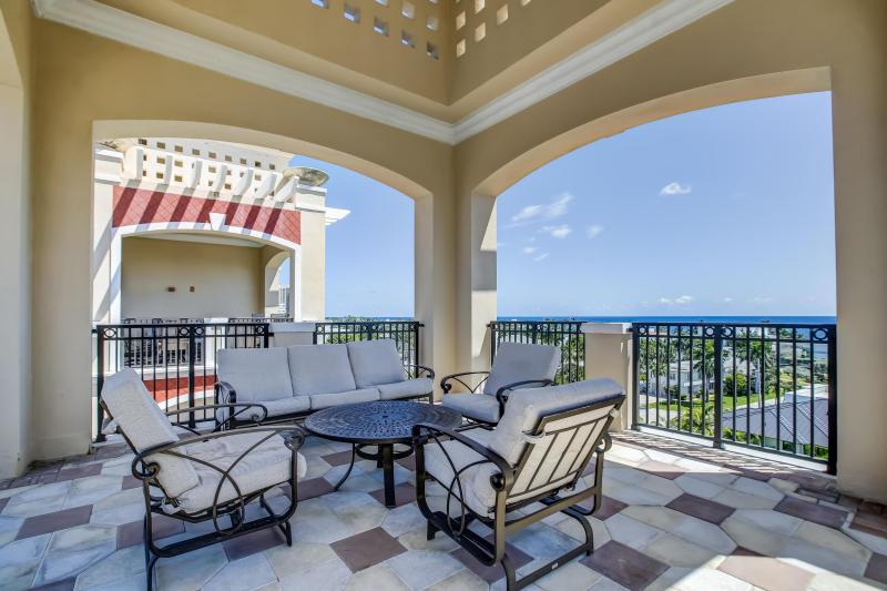  Condo & Townhome Photos