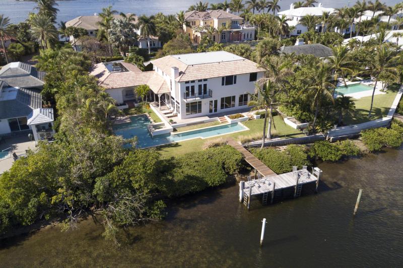  Single Family Homes Photo 3:  Manalapan,  FL 33462