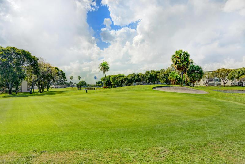  Condo & Townhome Photos