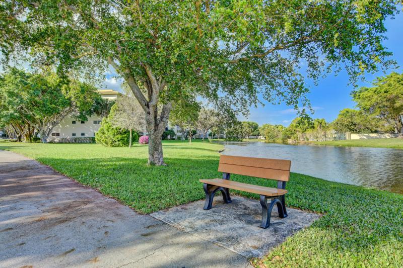  Condo & Townhome Photos