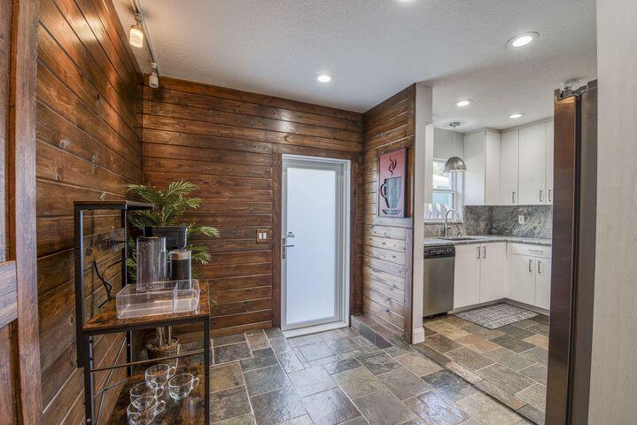 Duplex, Triplex and Fourplex Images