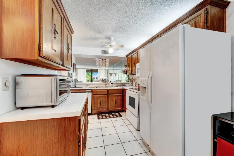  Condo & Townhome Photos