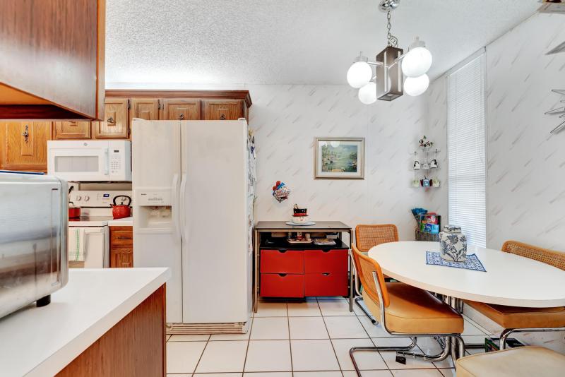  Condo & Townhome Photos