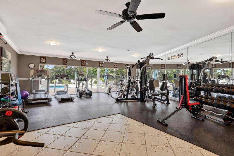  Condo & Townhome Photos
