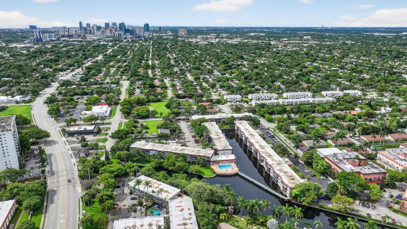  Condo & Townhome Photos
