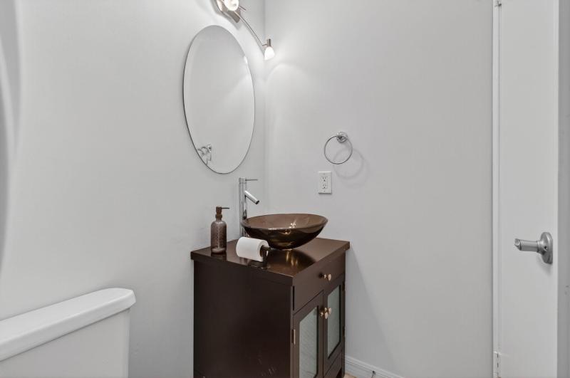  Condo & Townhome Photos