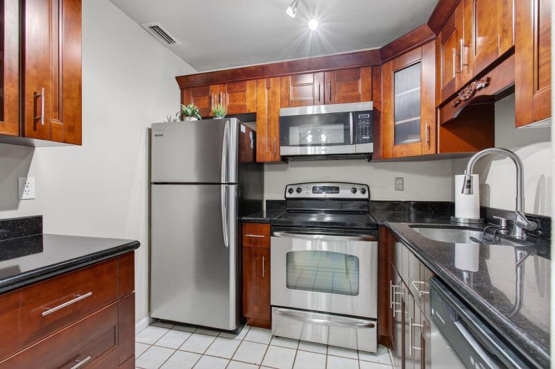  Condo & Townhome Photos