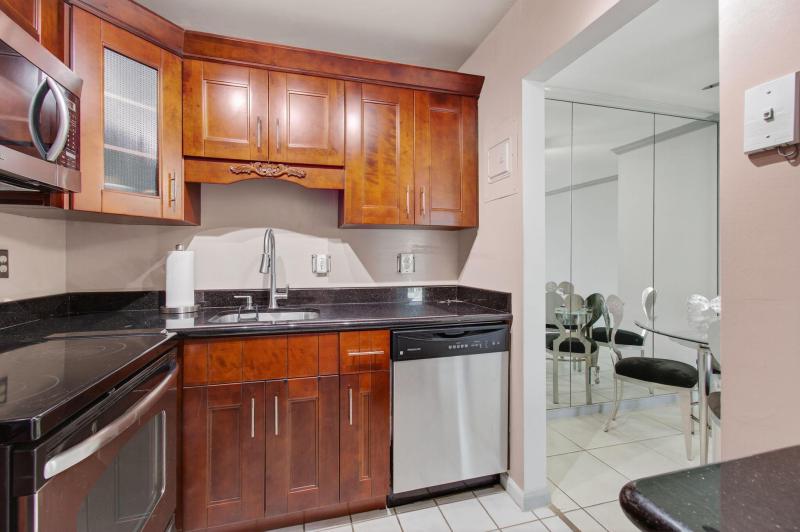  Condo & Townhome Photos