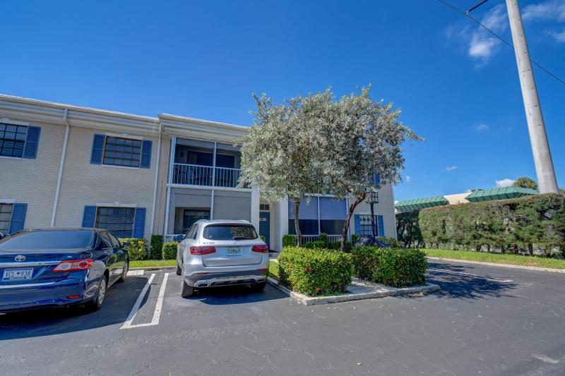  Condo & Townhome Photos