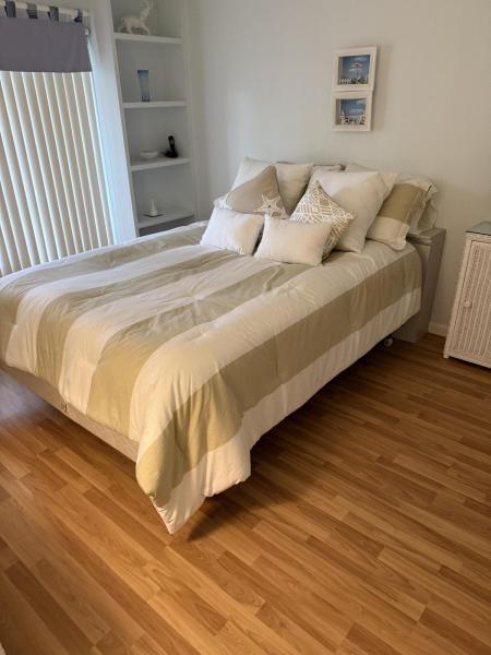  Condo & Townhome Photos