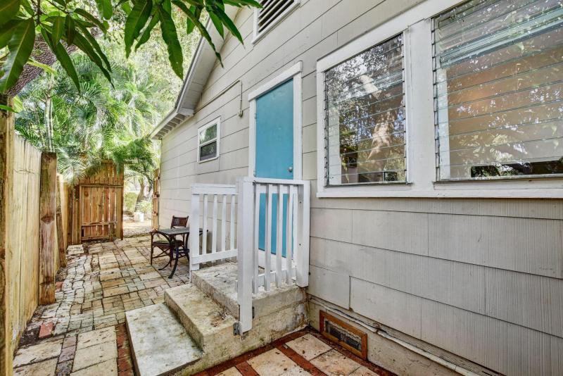 Duplex, Triplex and Fourplex Images