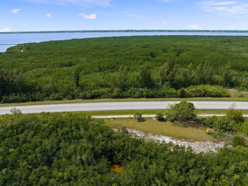  Commercial & Industrial Land Images 