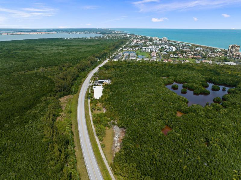  Commercial & Industrial Land Images 