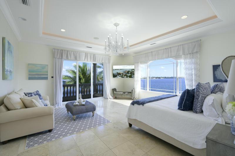  Single Family Homes Photo 12:  Lake Worth Beach,  FL 33460