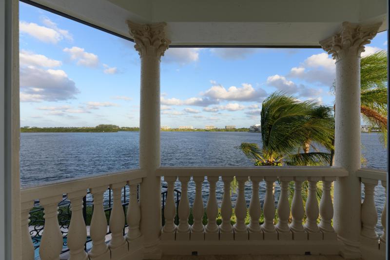 Single Family Homes Photo 14:  Lake Worth Beach,  FL 33460