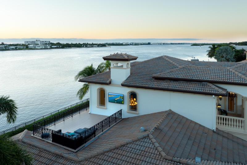  Single Family Homes Photo 18:  Lake Worth Beach,  FL 33460