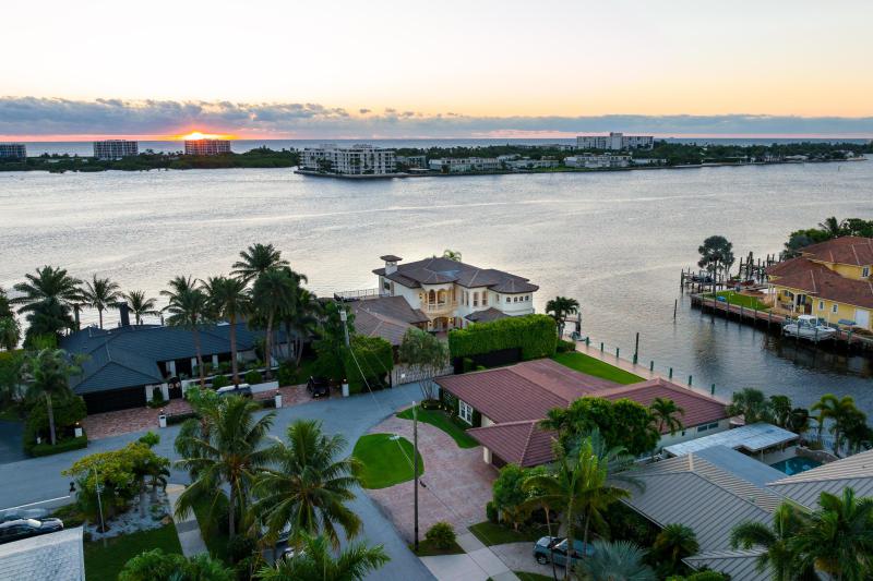  Single Family Homes Photo 22:  Lake Worth Beach,  FL 33460