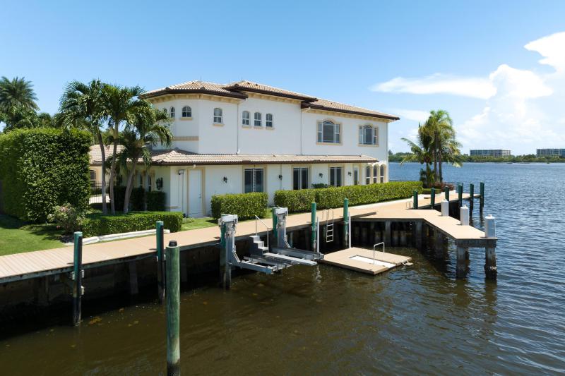  Single Family Homes Photo 23:  Lake Worth Beach,  FL 33460