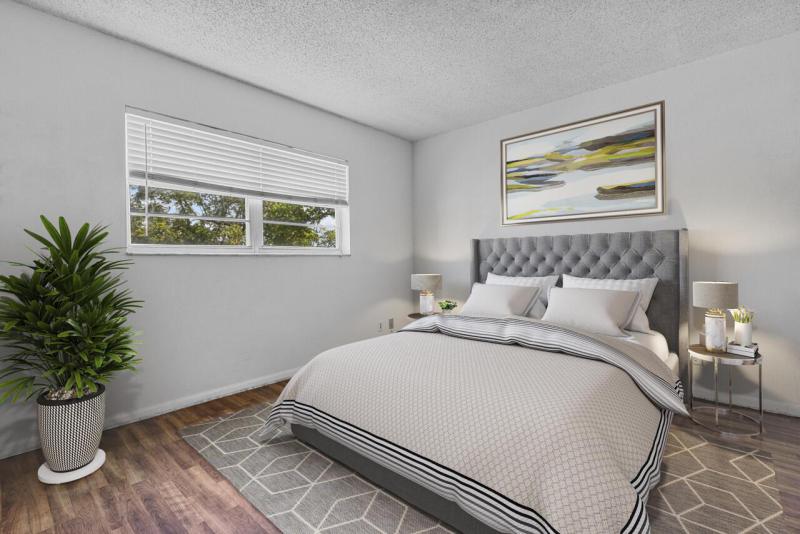  Condo & Townhome Photos